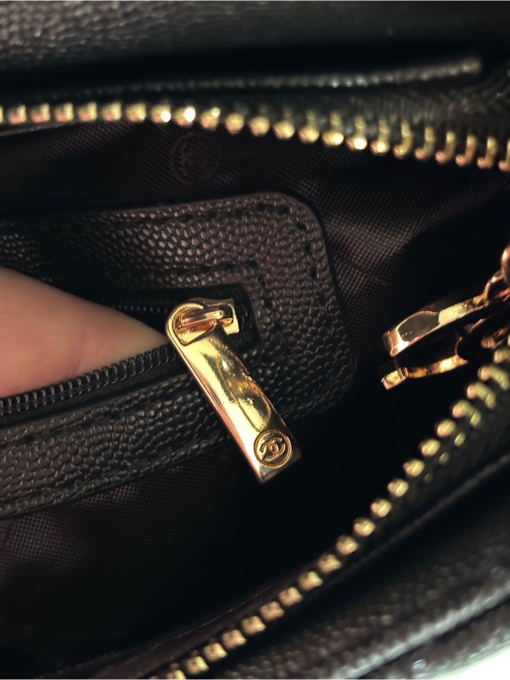 CC Beauty Quilted Makeup Dual Strap Handbag with Gold-tone Hardware - Picture 5 of 16